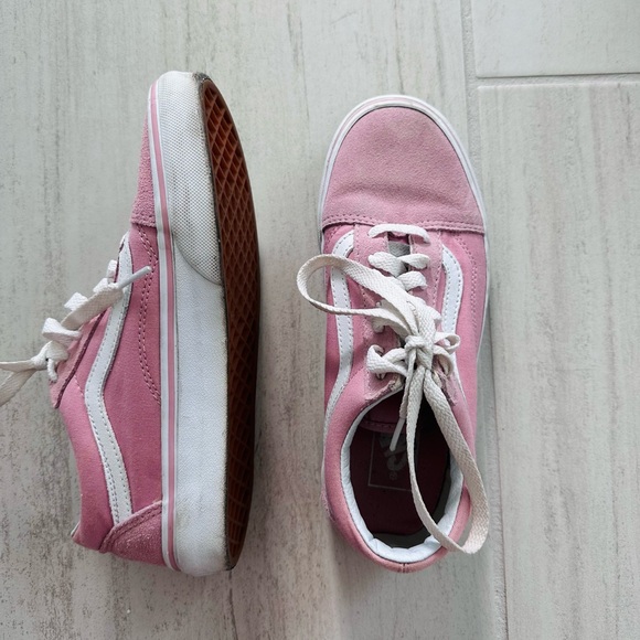 Vans • Size 6 • Pale Pink • Suede - Picture 3 of 4